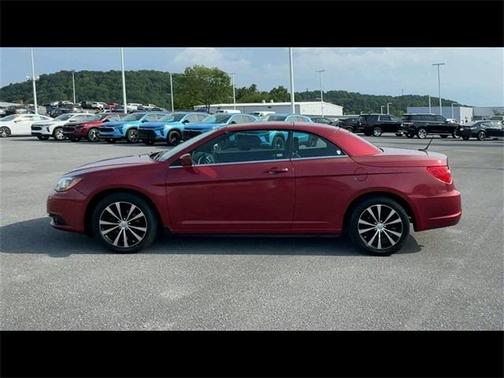 2013 Chrysler 200 S