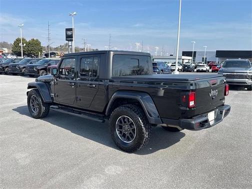 2023 Jeep Gladiator Overland