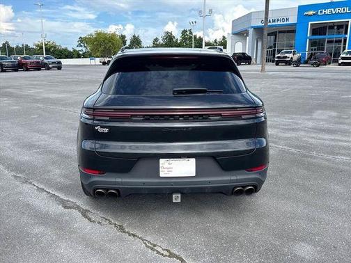 Cashmere Beige Metallic 2024 Porsche Cayenne S