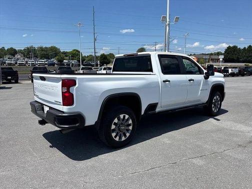 Summit White 2024 Chevrolet Silverado 2500 Custom
