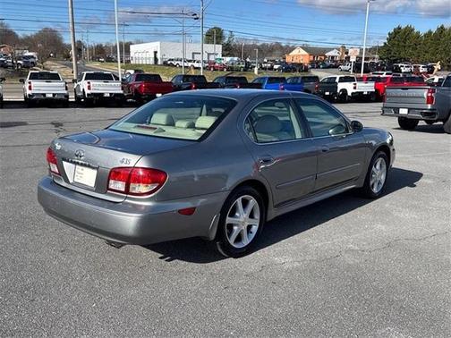 2004 INFINITI I35 Luxury