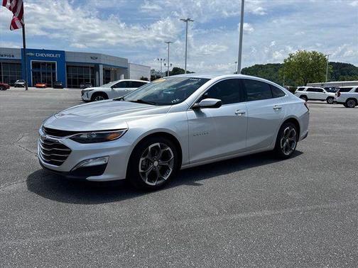 Silver Ice Metallic 2021 Chevrolet Malibu LT
