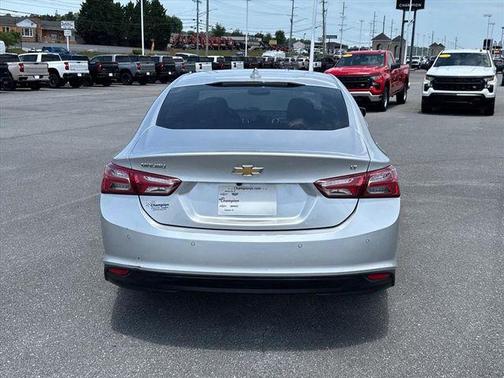 Silver Ice Metallic 2021 Chevrolet Malibu LT