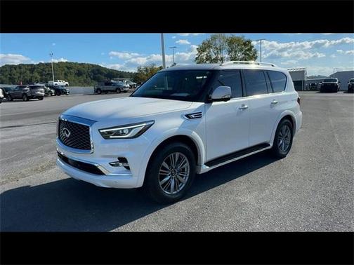 2022 INFINITI QX80 Luxe