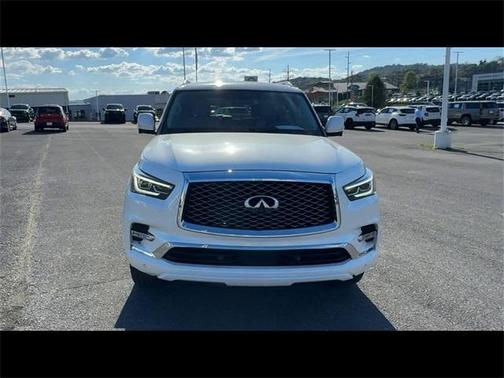 2022 INFINITI QX80 Luxe