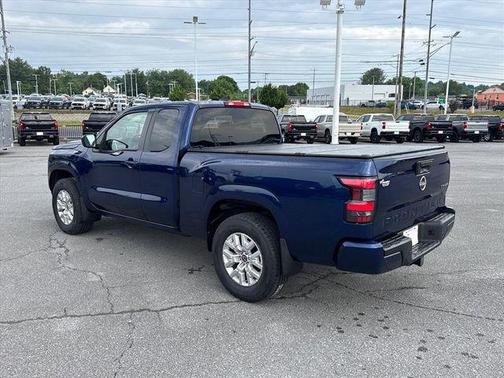 Deep Blue Pearl 2022 Nissan Frontier SV