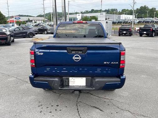 Deep Blue Pearl 2022 Nissan Frontier SV