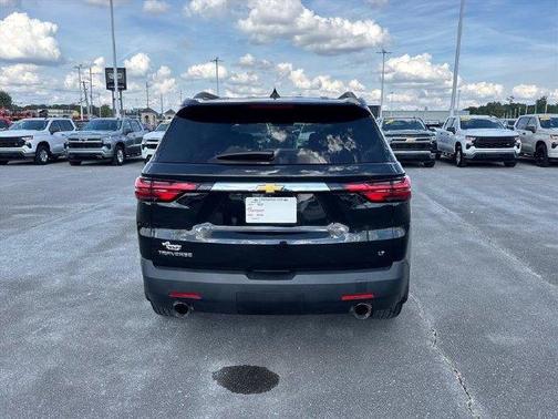 Black Metallic 2023 Chevrolet Traverse LT Cloth