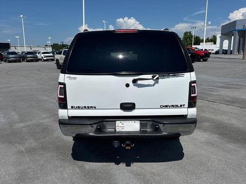 Summit White 2005 Chevrolet Suburban LS