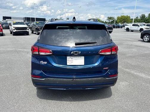 Blue 2022 Chevrolet Equinox RS