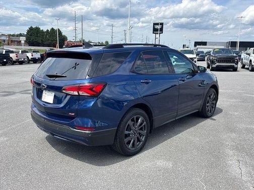Blue 2022 Chevrolet Equinox RS