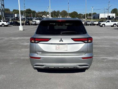 Silver 2023 Mitsubishi Outlander SEL