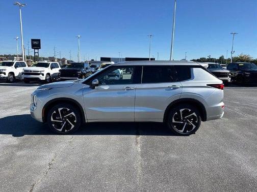 Silver 2023 Mitsubishi Outlander SEL