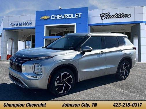 Silver 2023 Mitsubishi Outlander SEL