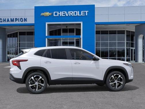 Summit White 2026 Chevrolet Trax 1RS