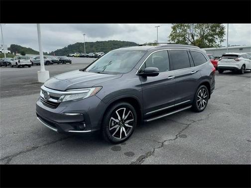 2019 Honda Pilot Touring 8-Passenger