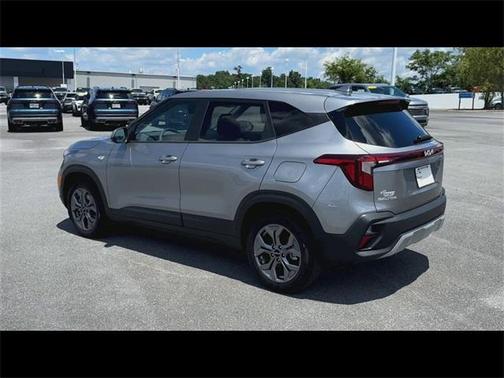 2025 Kia Seltos LX