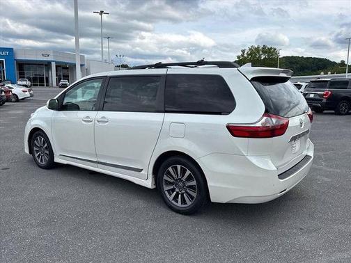Blizzard Pearl 2020 Toyota Sienna Limited Premium