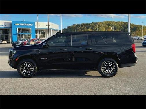 2024 GMC Yukon XL AT4
