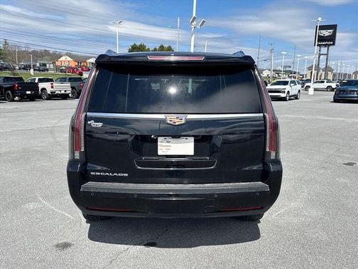 2020 Cadillac Escalade Luxury