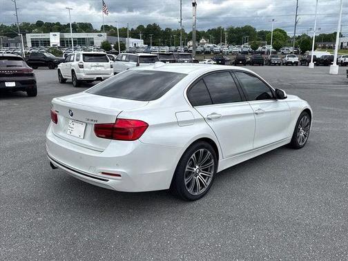 White Metallic 2017 BMW 330 i xDrive