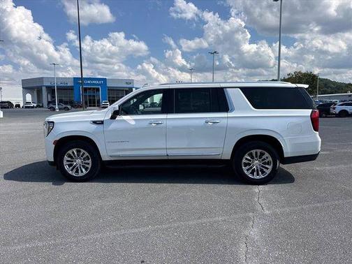 White Frost 2023 GMC Yukon XL SLT