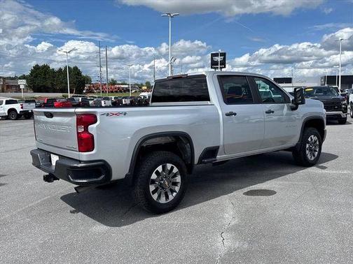 Silver Ice Metallic 2023 Chevrolet Silverado 2500 Custom