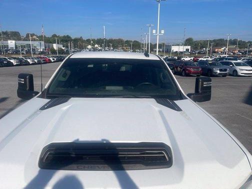 Summit White 2024 Chevrolet Silverado 2500 Custom