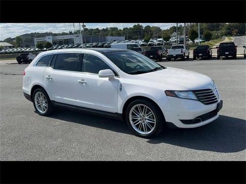 2019 Lincoln MKT Standard
