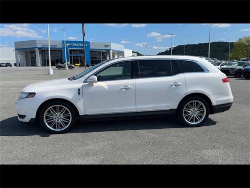 2019 Lincoln MKT Standard