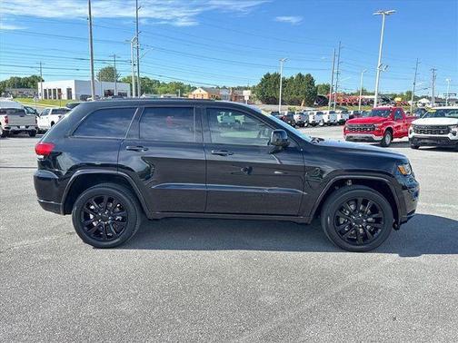Diamond Black 2021 Jeep Grand Cherokee Laredo X