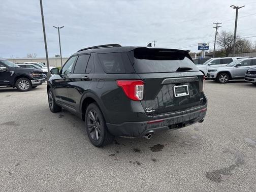 FORGED GREEN METALLIC 2023 Ford Explorer XLT