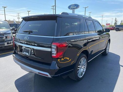 AGATE BLACK METALLIC 2024 Ford Expedition PLATINUM
