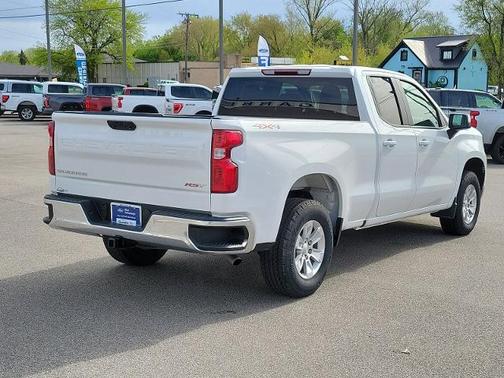 Summit White 2022 Chevrolet Silverado 1500 LT