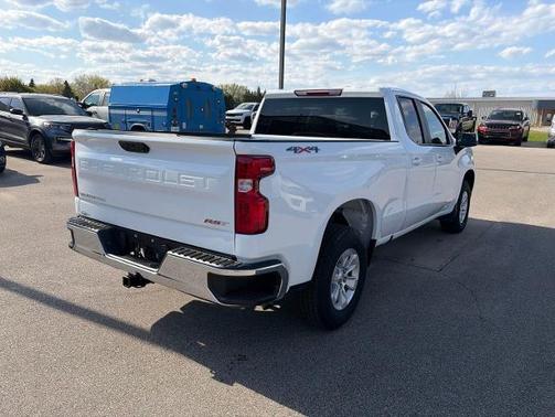 Summit White 2022 Chevrolet Silverado 1500 LT