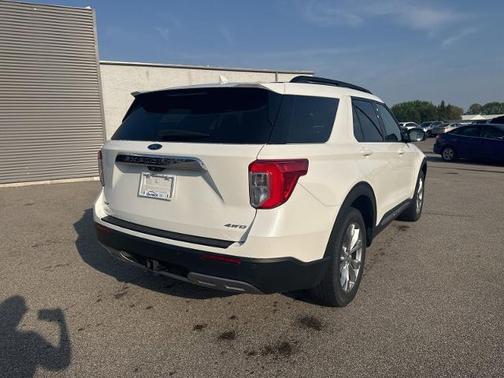 STAR WHITE MET TRI-COAT 2023 Ford Explorer XLT