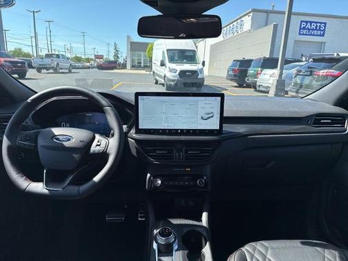 STAR WHITE METALLIC TRI-COA 2024 Ford Escape ST-LINE ELITE