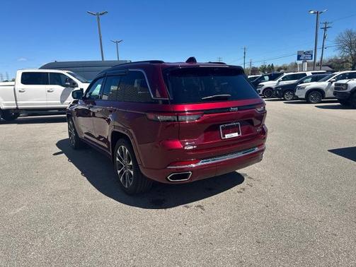 Velvet Red Pearlcoat 2023 Jeep Grand Cherokee OVERLAND