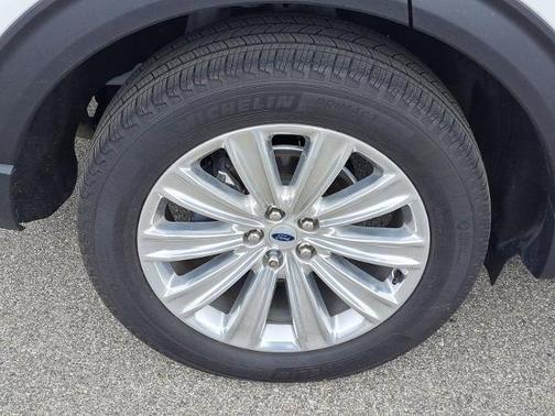 STAR WHITE MET TRI-COAT 2024 Ford Explorer LIMITED