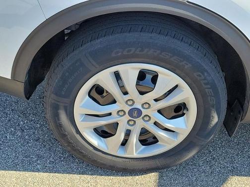OXFORD WHITE 2022 Ford Escape S