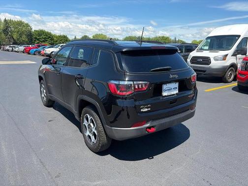 Diamond Black 2022 Jeep Compass TRAILHAWK