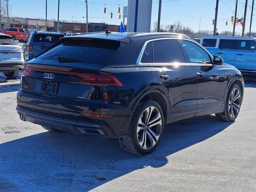 2022 Audi Q8 55 QUATTRO PREMIUM