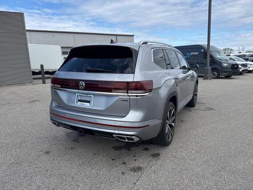 Silver Mist Metallic 2025 Volkswagen Atlas 2.0T SEL PREMIUM R-LINE