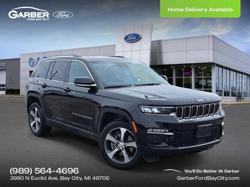 2022 Jeep Grand Cherokee BASE