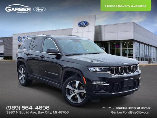 2022 Jeep Grand Cherokee BASE