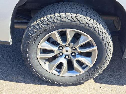 Silver Ice Metallic 2022 Chevrolet Silverado 1500 RST