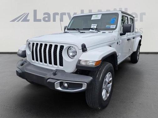 2023 Jeep Gladiator Sport