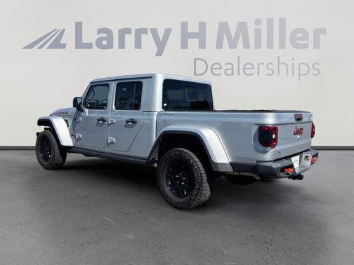 Silver Zynith Clearcoat 2022 Jeep Gladiator Mojave