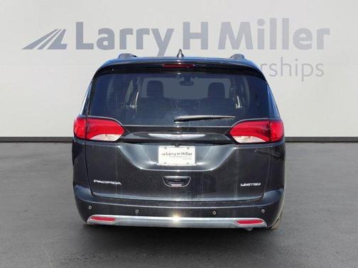 2020 Chrysler Pacifica Limited