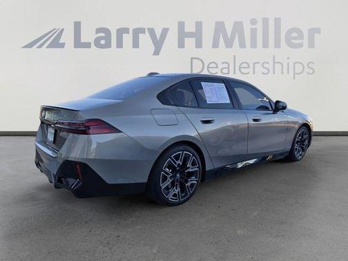 2025 BMW i5 eDrive40